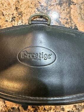 Equestrian TACK : English Prestige ( stamped ) padded black leather GIRTH